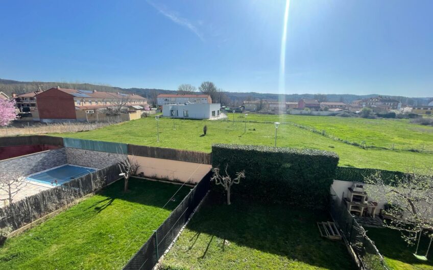 Adosado en Villarrodrigo de las Regueras